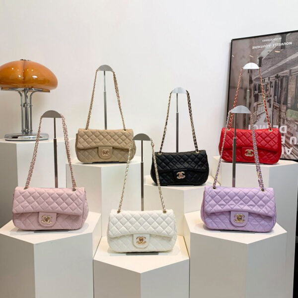 European & American Classic Luxury Crossbody Bag – High-Quality Timeless Style for Women